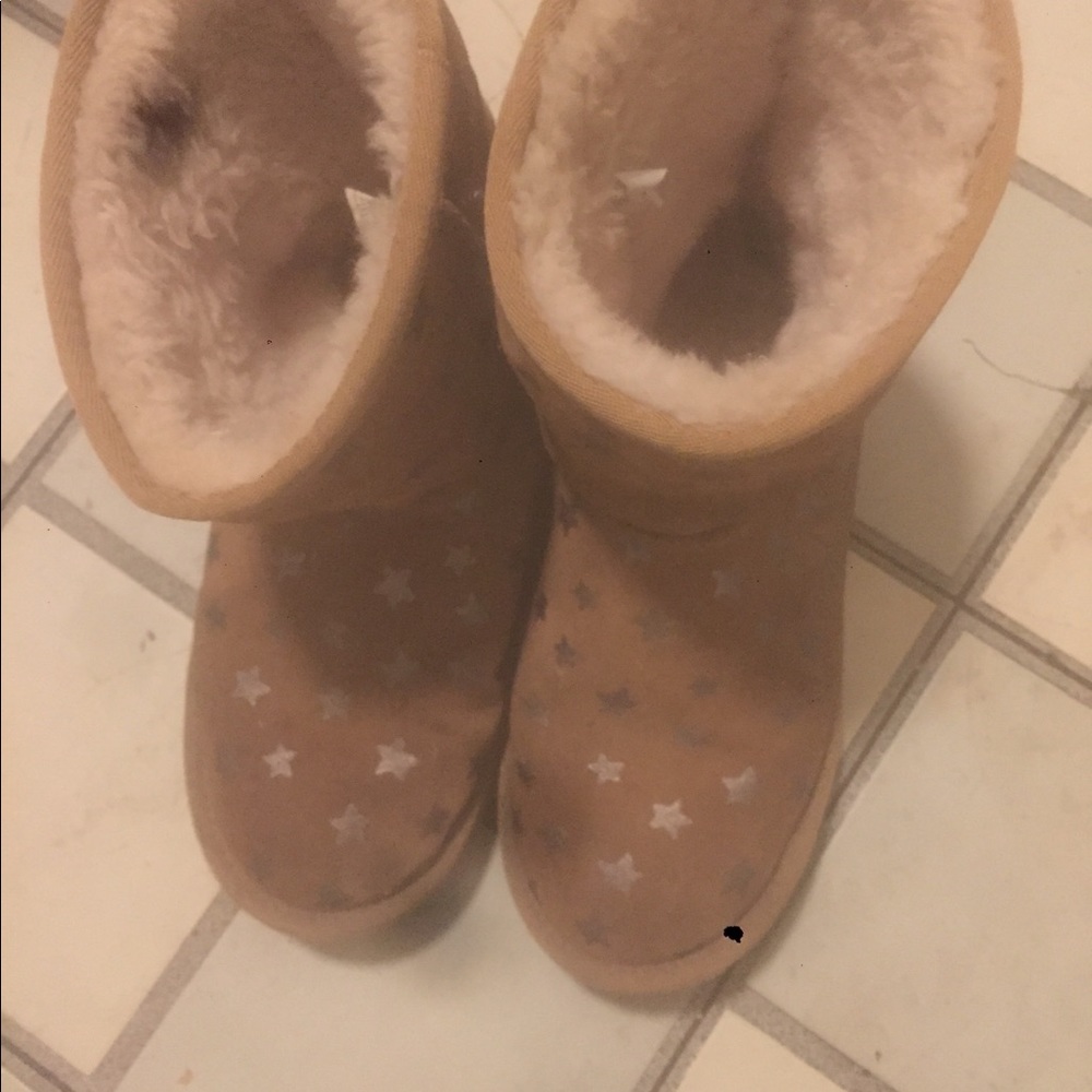 Uggs 7 used sell as is